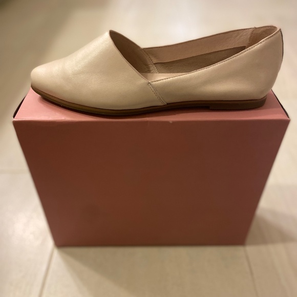 Flats - Picture 3 of 3